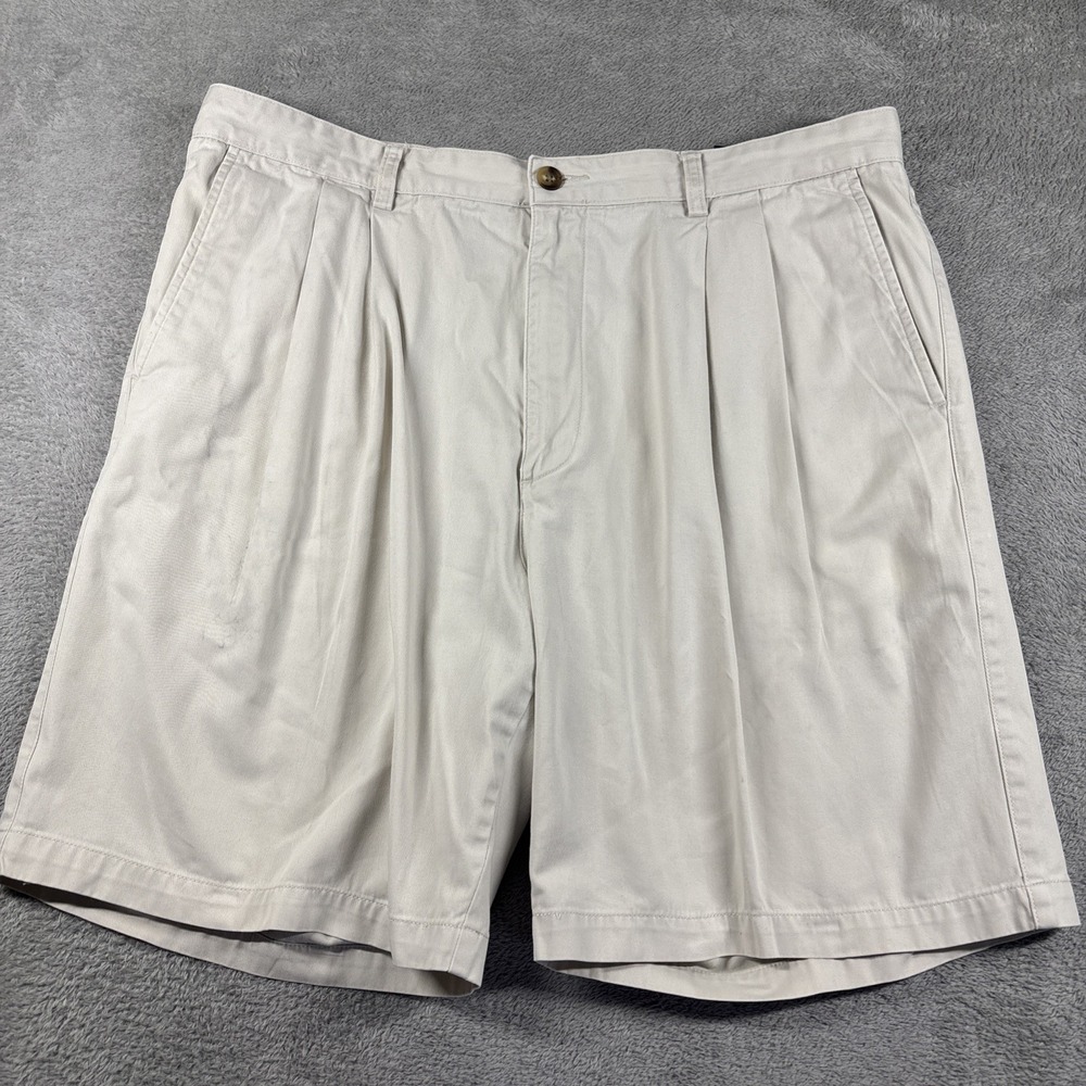 St. John's Bay Men's Khaki Shorts Flat Front Size 40